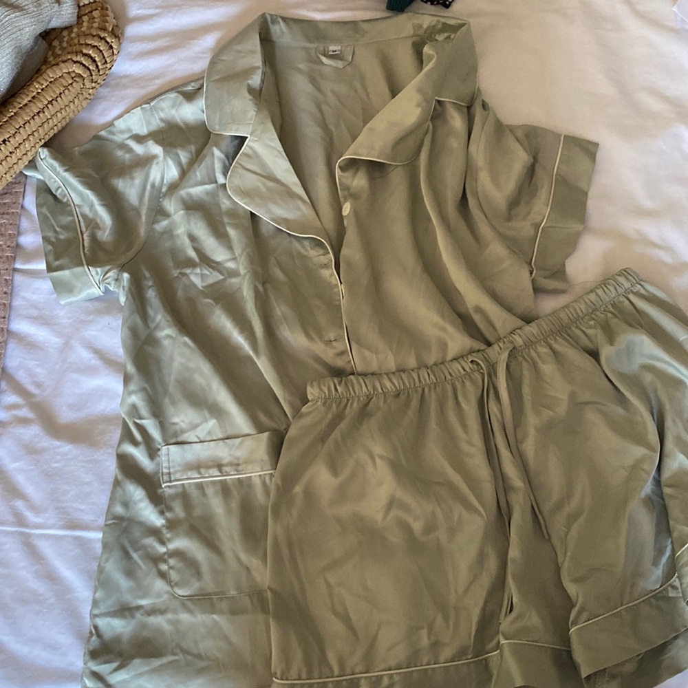 Silk pj set only worn once